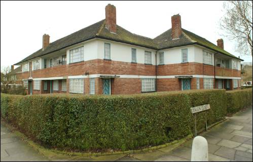 109-115 Ossulton Way
